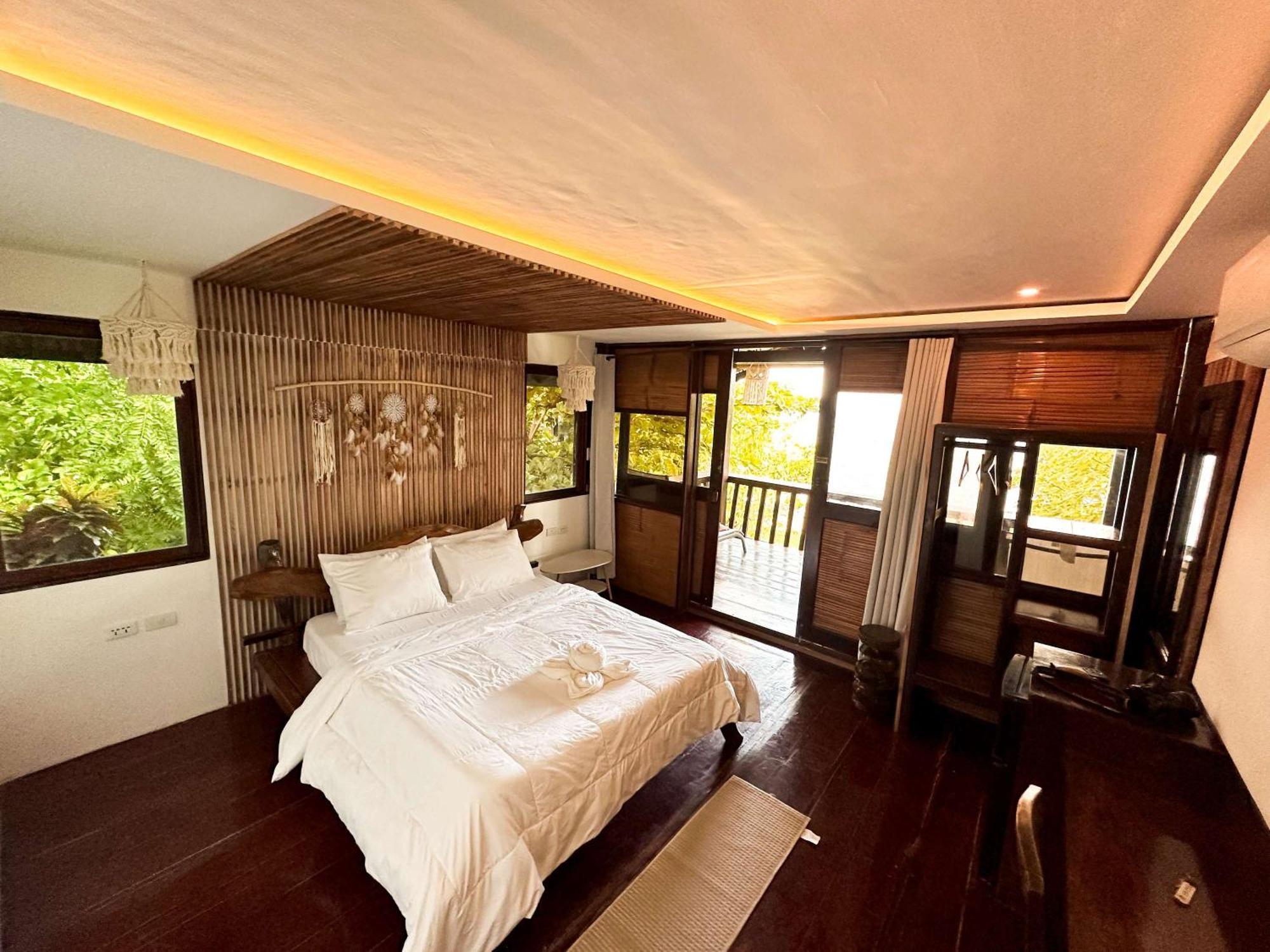 Patrick'S On The Beach Resort General Luna  Exterior foto